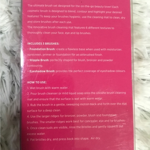 Danielle Creations Cosmetic Brushes & Cleaning Matt set of 3 brushes - Picture 4 of 5